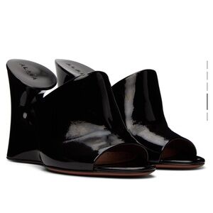 Aliaia Sculpture Black Heeled Mules